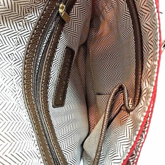 🎉 Steve Madden Red Quilted Flapover Hand Bag 🎉 - Picture 4 of 8